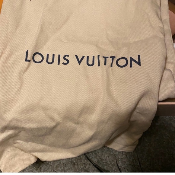 Louis Vuitton sneakers size 39 - Picture 11 of 12